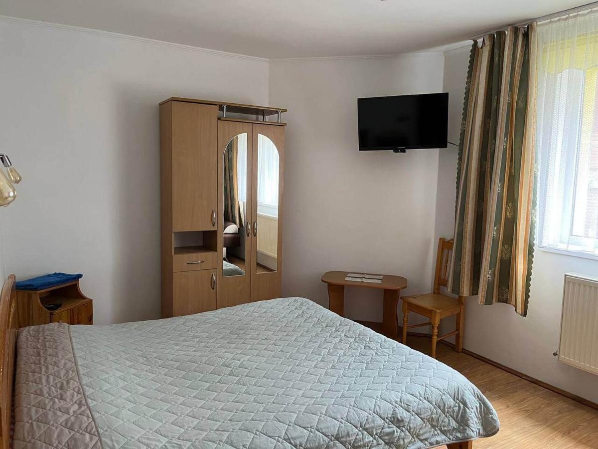 Oskolok Dovbusha Mini-Hotel Яремче Екстериор снимка