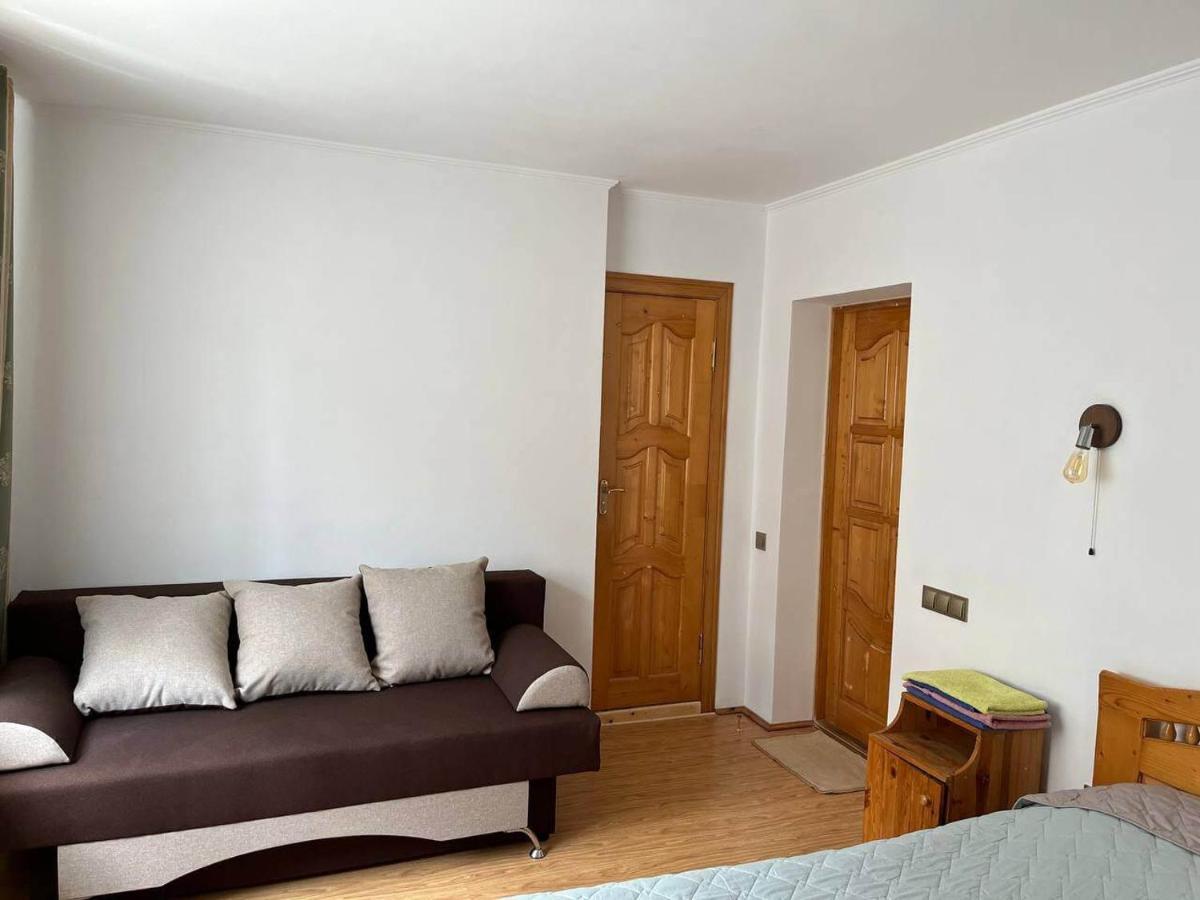 Oskolok Dovbusha Mini-Hotel Яремче Екстериор снимка