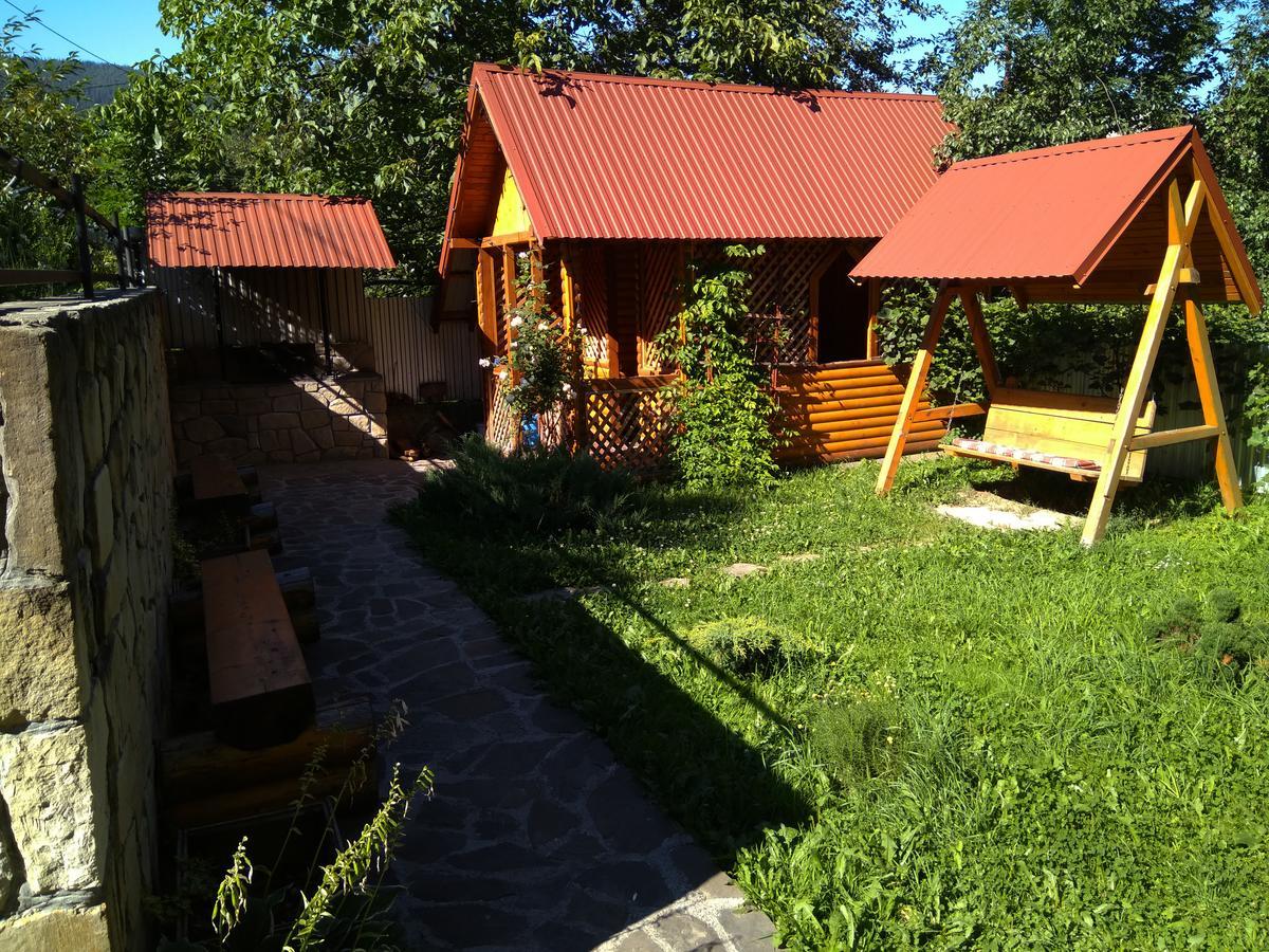 Oskolok Dovbusha Mini-Hotel Яремче Екстериор снимка
